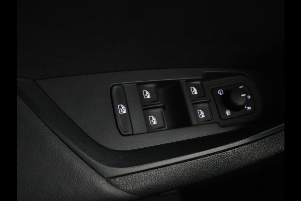 Škoda Kodiaq 1.4 TSI Ambition 7-persoons | Panoramadak | Stoel & stuurverwarming | Adaptive cruise | Trekhaak | Carplay | Full LED | Navigatie
