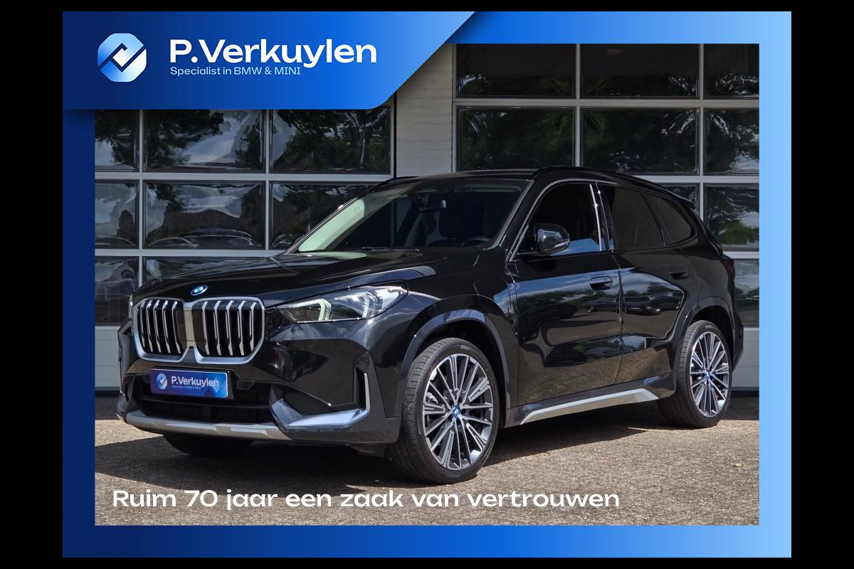 BMW X1 XDRIVE30E X-LINE I SPORTSTOELEN I LEDER I 20 INCH VELGEN I TREKHAAK I