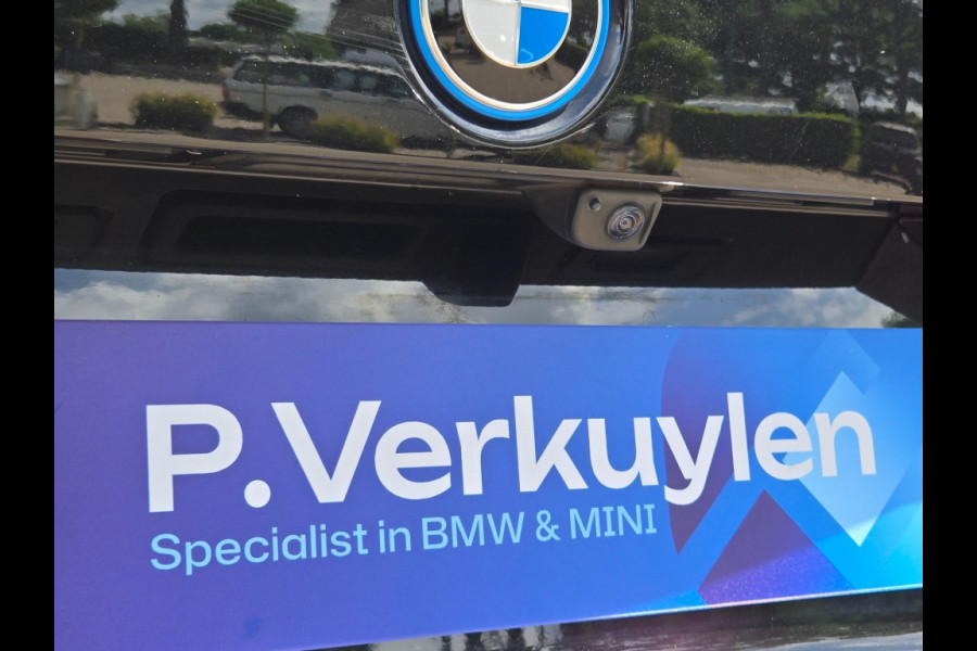 BMW X1 XDRIVE30E X-LINE I SPORTSTOELEN I LEDER I 20 INCH VELGEN I TREKHAAK I