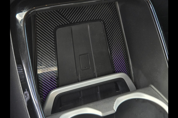 BMW X1 XDRIVE30E X-LINE I SPORTSTOELEN I LEDER I 20 INCH VELGEN I TREKHAAK I