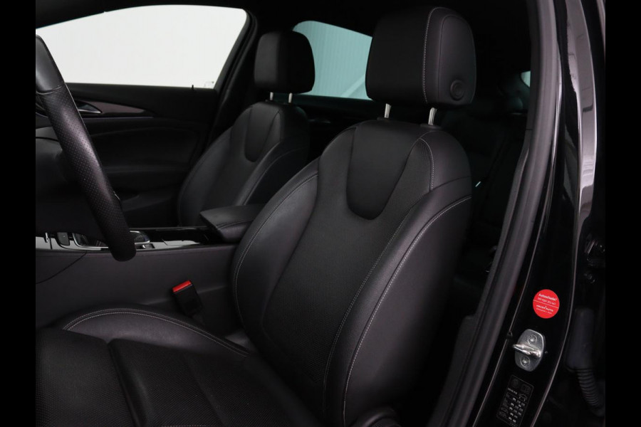 Opel Insignia Grand Sport 1.5 Turbo Executive | OPC Line | Leder | Stoel & stuurverwarming | Trekhaak | Camera | Keyless | Carplay | BOSE Sound | Navigatie
