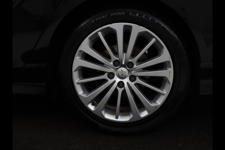 Opel Insignia Grand Sport 1.5 Turbo Executive | OPC Line | Leder | Stoel & stuurverwarming | Trekhaak | Camera | Keyless | Carplay | BOSE Sound | Navigatie