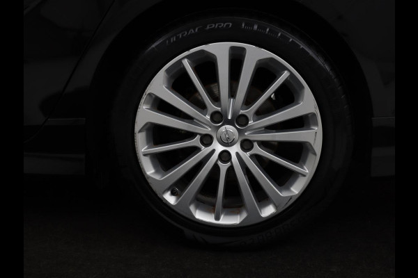 Opel Insignia Grand Sport 1.5 Turbo Executive | OPC Line | Leder | Stoel & stuurverwarming | Trekhaak | Camera | Keyless | Carplay | BOSE Sound | Navigatie
