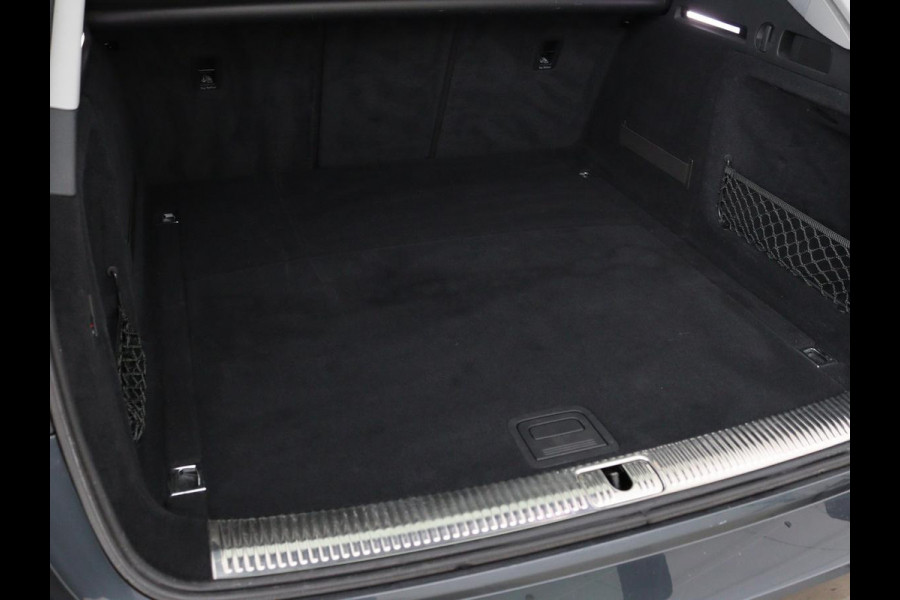 Audi A4 35 TFSI Launch Edition Business | 1e eigenaar | Dealer onderhouden | Trekhaak | Virtual Cockpit | Carplay | Navigatie | Full LED | Parkeerhulp | Climate control | Sportstoelen | Cruise control