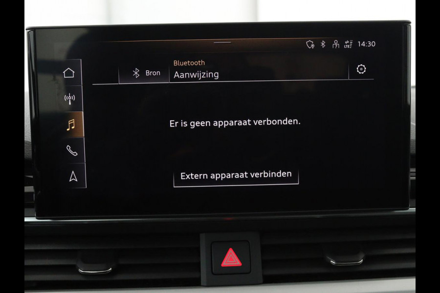Audi A4 35 TFSI Launch Edition Business | 1e eigenaar | Dealer onderhouden | Trekhaak | Virtual Cockpit | Carplay | Navigatie | Full LED | Parkeerhulp | Climate control | Sportstoelen | Cruise control