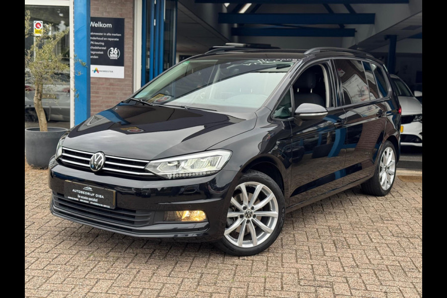 Volkswagen Touran 1.5 TSI Comfortline Business 7p AUT NAVI
