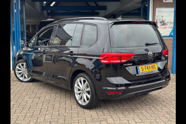 Volkswagen Touran 1.5 TSI Comfortline Business 7p AUT NAVI