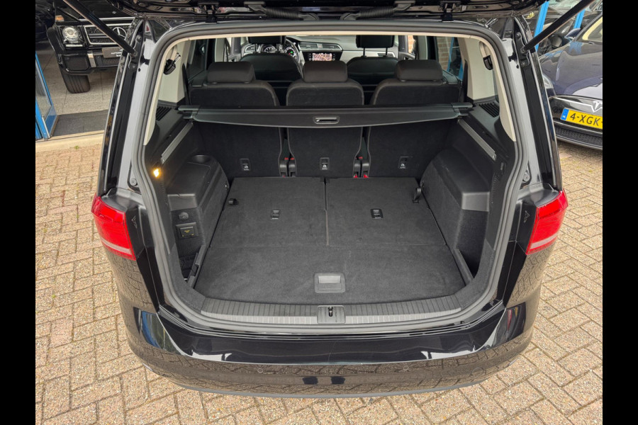 Volkswagen Touran 1.5 TSI Comfortline Business 7p AUT NAVI