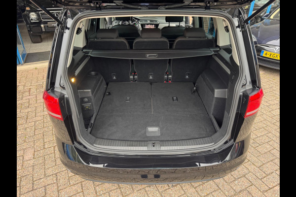 Volkswagen Touran 1.5 TSI Comfortline Business 7p AUT NAVI