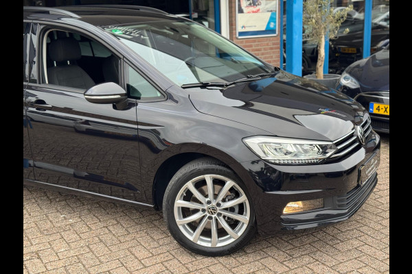 Volkswagen Touran 1.5 TSI Comfortline Business 7p AUT NAVI
