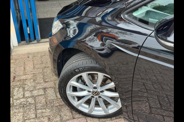 Volkswagen Touran 1.5 TSI Comfortline Business 7p AUT NAVI
