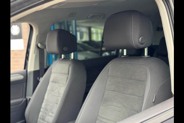 Volkswagen Touran 1.5 TSI Comfortline Business 7p AUT NAVI