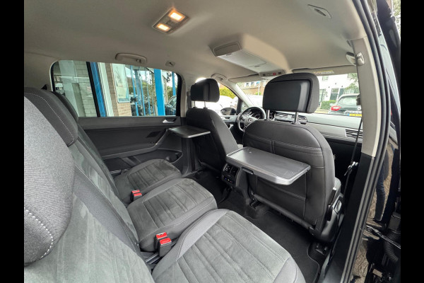 Volkswagen Touran 1.5 TSI Comfortline Business 7p AUT NAVI