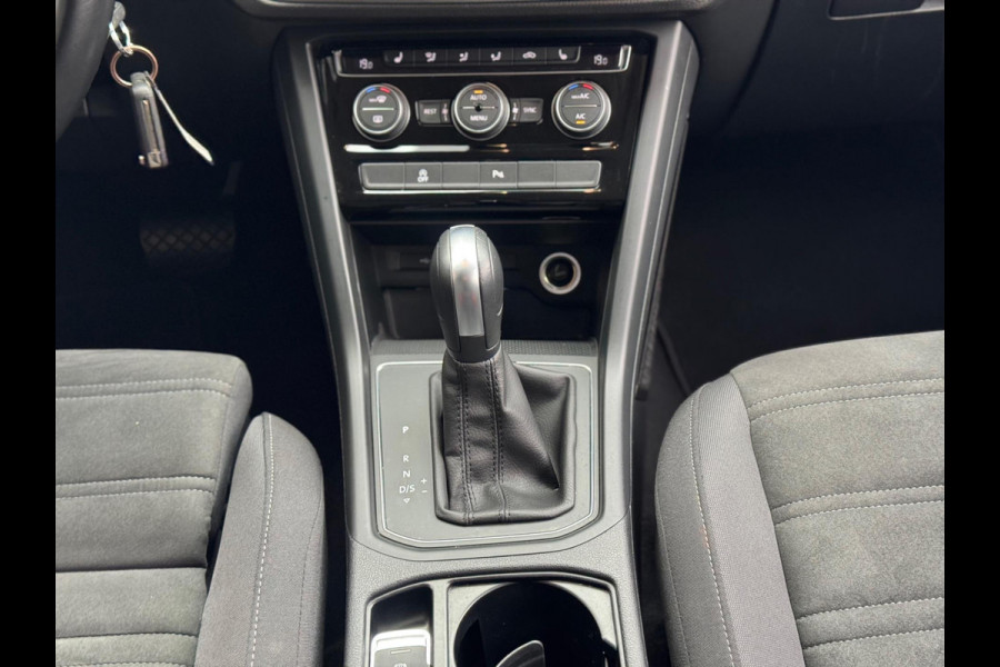 Volkswagen Touran 1.5 TSI Comfortline Business 7p AUT NAVI