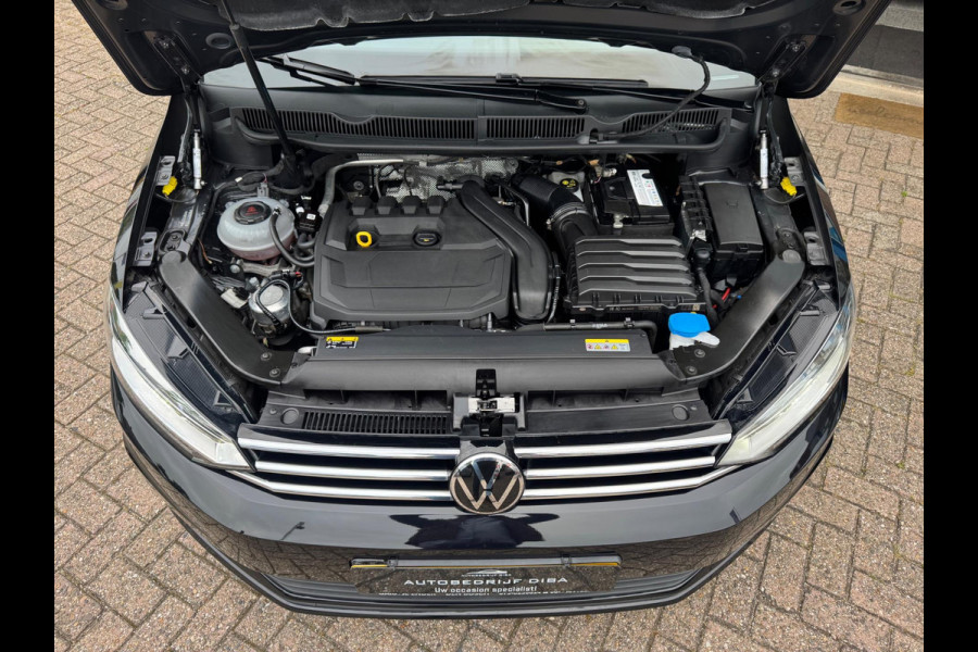 Volkswagen Touran 1.5 TSI Comfortline Business 7p AUT NAVI