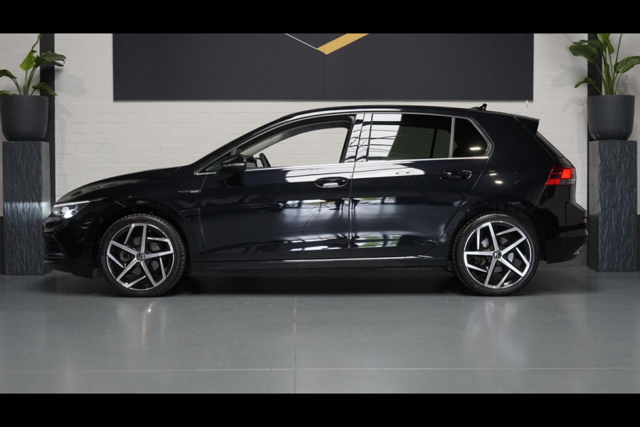 Volkswagen Golf VIII 1.5 eTSI Style AUTOMAAT-ACC-AMBIANCE-CAMERA-IQ LIGHT-MASSAGE-MEMORY-TREKHAAK