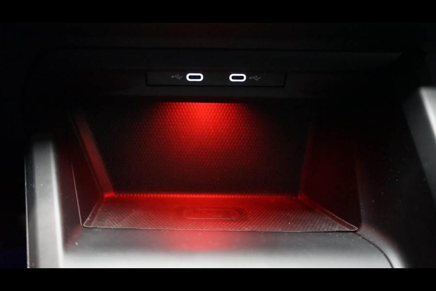 Volkswagen Golf VIII 1.5 eTSI Style AUTOMAAT-ACC-AMBIANCE-CAMERA-IQ LIGHT-MASSAGE-MEMORY-TREKHAAK