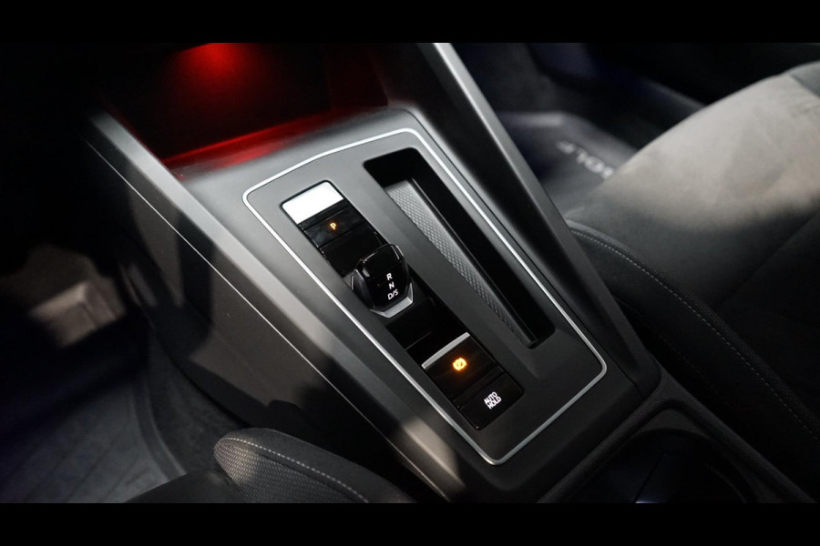 Volkswagen Golf VIII 1.5 eTSI Style AUTOMAAT-ACC-AMBIANCE-CAMERA-IQ LIGHT-MASSAGE-MEMORY-TREKHAAK