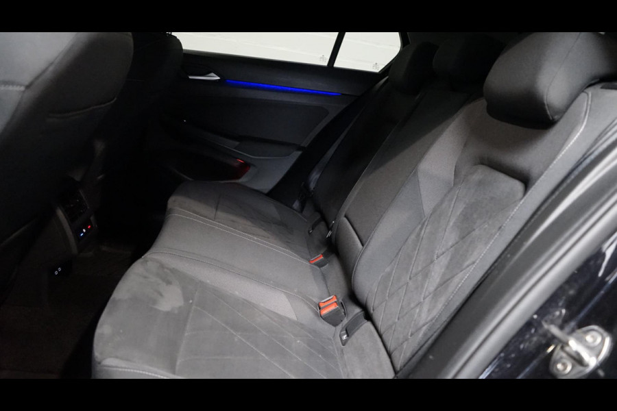 Volkswagen Golf VIII 1.5 eTSI Style AUTOMAAT-ACC-AMBIANCE-CAMERA-IQ LIGHT-MASSAGE-MEMORY-TREKHAAK
