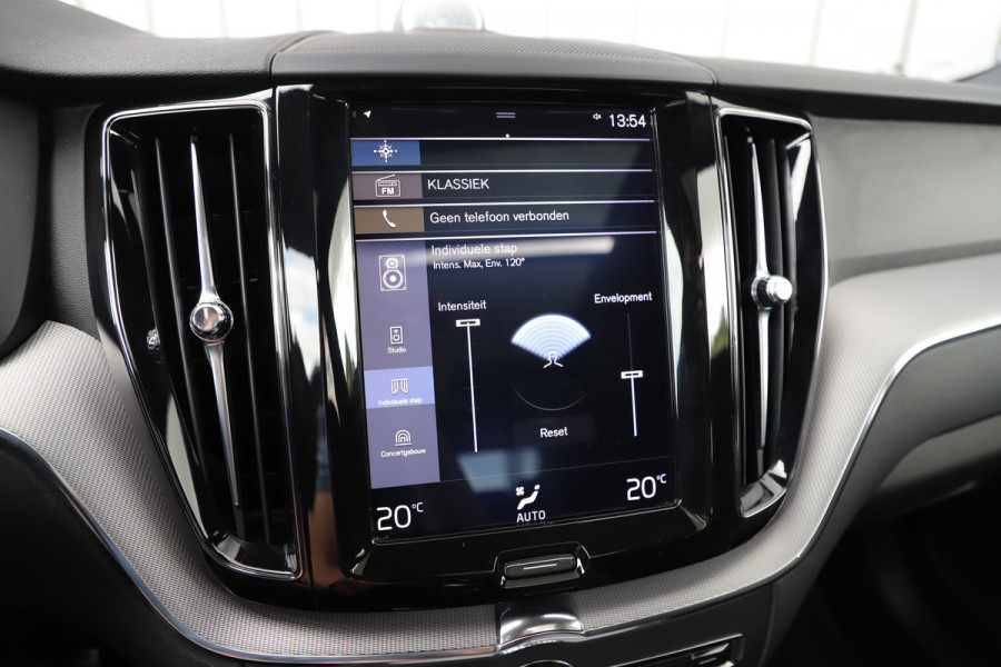 Volvo XC60 2.0 T8 Twin Engine AWD R-Design | 391PK | Bowers/wilkins | Pano | Keyles-go | Led | Acc | Leder | 2018.
