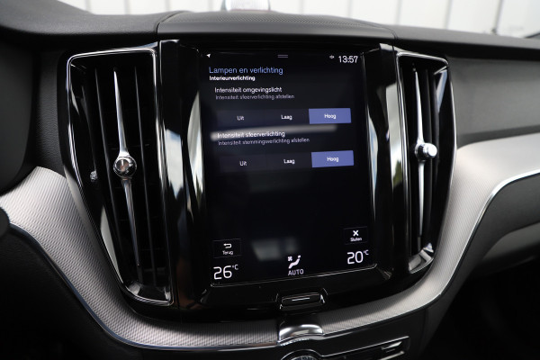 Volvo XC60 2.0 T8 Twin Engine AWD R-Design | 391PK | Bowers/wilkins | Pano | Keyles-go | Led | Acc | Leder | 2018.