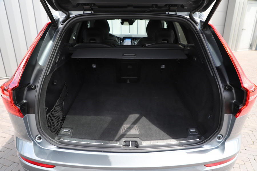 Volvo XC60 2.0 T8 Twin Engine AWD R-Design | 391PK | Bowers/wilkins | Pano | Keyles-go | Led | Acc | Leder | 2018.