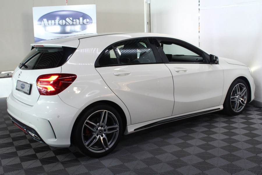 Mercedes-Benz A-Klasse 250 AMG Sport 218pk CARPLAY LEDER/ALCNTRA CRUISE STOELVW '17
