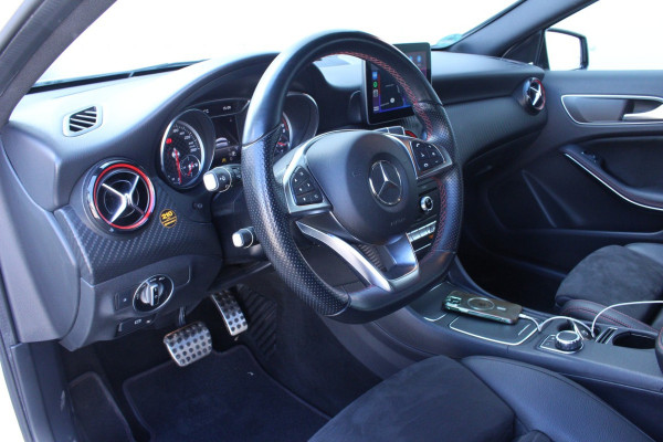 Mercedes-Benz A-Klasse 250 AMG Sport 218pk CARPLAY LEDER/ALCNTRA CRUISE STOELVW '17