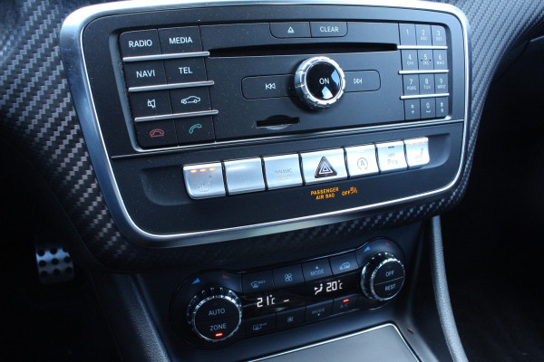 Mercedes-Benz A-Klasse 250 AMG Sport 218pk CARPLAY LEDER/ALCNTRA CRUISE STOELVW '17