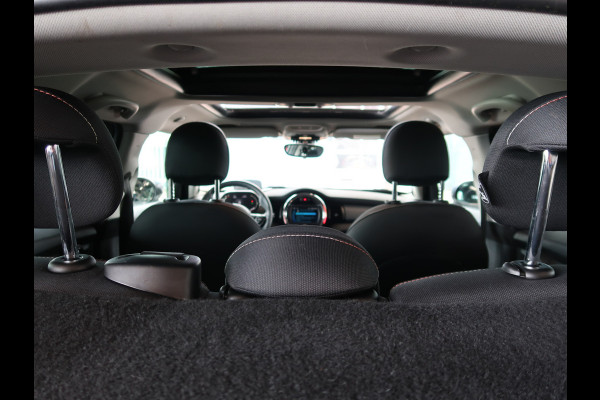 MINI Mini 1.5 Cooper 136pk Business Edition 5-drs. SCHUIFDAK/HARMANKARDON/HUD/CARPLAY/STOELVERWARMING