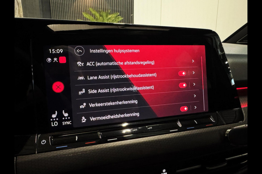 Volkswagen Golf 2.0 TSI GTI|PANO|HUD|Harman Kardon|BLIND SPOT|BOMVOL