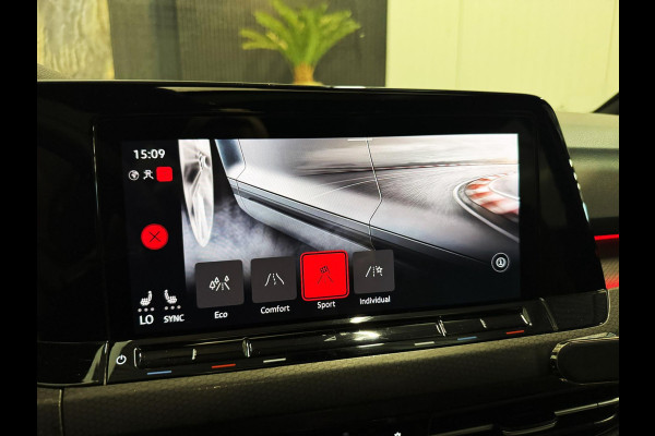 Volkswagen Golf 2.0 TSI GTI|PANO|HUD|Harman Kardon|BLIND SPOT|BOMVOL
