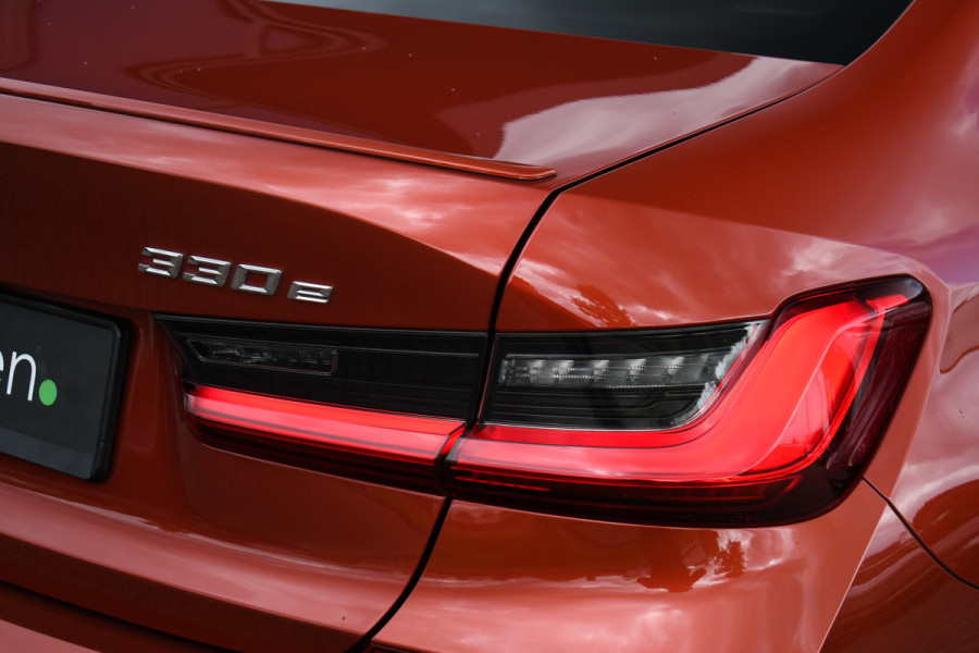 BMW 3-serie 330e M-Sport Pano ACC HUD 360 H/K Laser El-zetels El-klep 19inch
