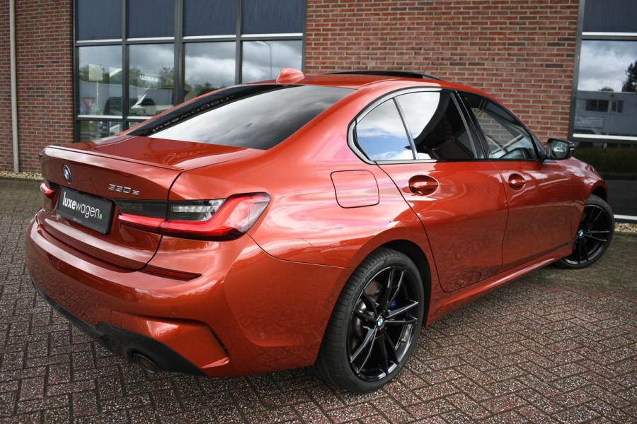 BMW 3-serie 330e M-Sport Pano ACC HUD 360 H/K Laser El-zetels El-klep 19inch