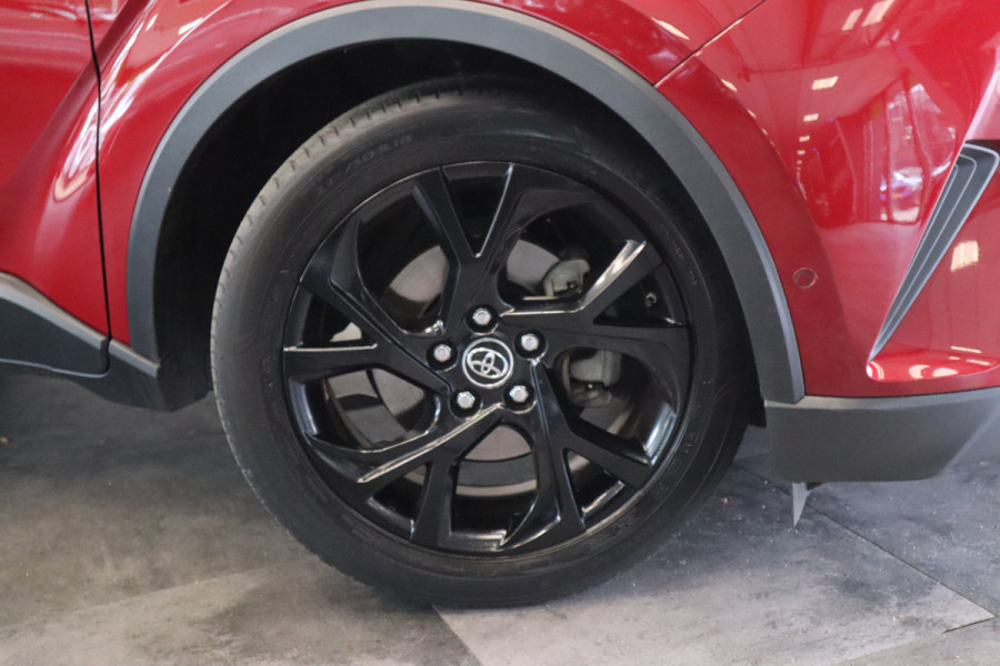 Toyota C-HR 1.8 Hybrid Style Navigatie afneembare trekhaak stoelverwarming JBL Cruise Control !! 2e Pinksterdag zijn wij geopend van 12.00 tot 17.00u !!