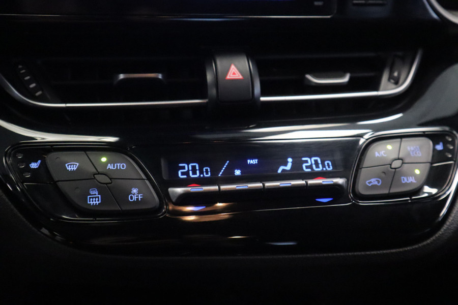 Toyota C-HR 1.8 Hybrid Style Navigatie afneembare trekhaak stoelverwarming JBL Cruise Control !! 2e Pinksterdag zijn wij geopend van 12.00 tot 17.00u !!