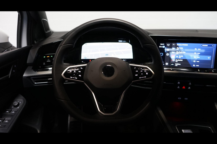 Volkswagen Golf VIII 1.5 eTSI R-Line AUTOMAAT-ACC-AMBIANCE-CARPLAY-DAB-HARMAN KARDON-MODE-NAVIGATIE-TRAVEL ASSIST
