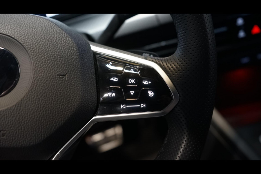 Volkswagen Golf VIII 1.5 eTSI R-Line AUTOMAAT-ACC-AMBIANCE-CARPLAY-DAB-HARMAN KARDON-MODE-NAVIGATIE-TRAVEL ASSIST