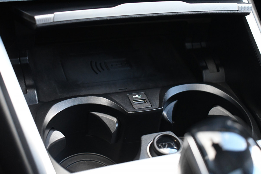 BMW 3-serie 330e M-Sport Pano ACC HUD 360 H/K Laser El-zetels El-klep 19inch