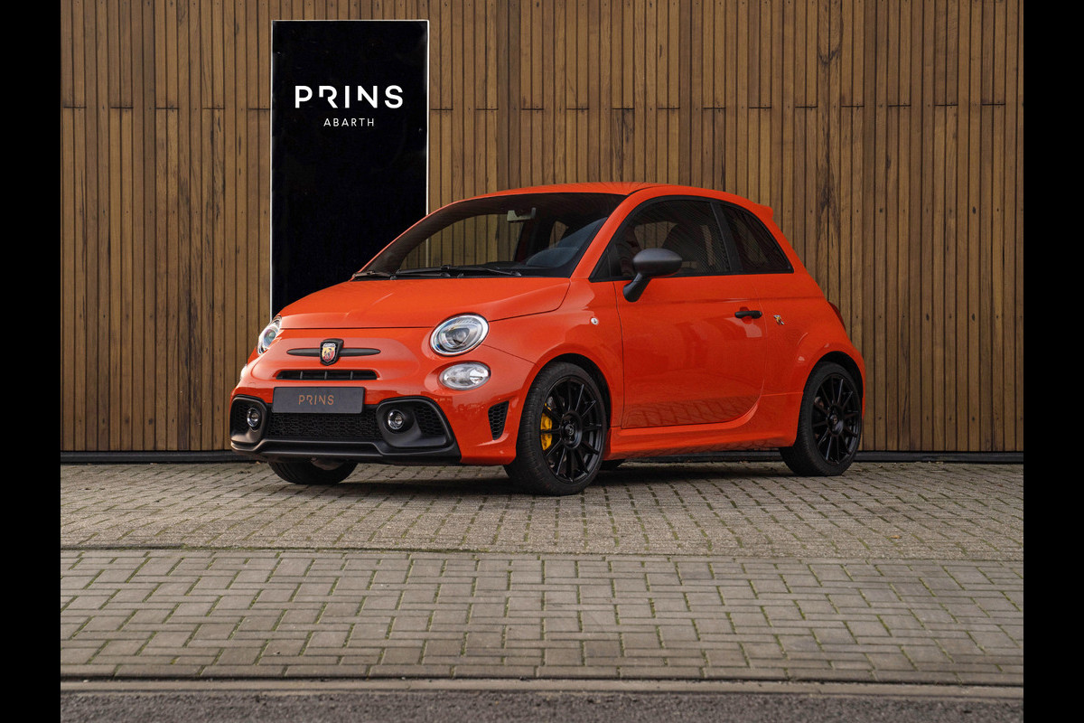 Abarth 695 Competizione 180pk | Racing Orange | Carbon Sabelt seats | CarPlay | Beats Abarth 695 Competizione 180pk | Racing Orange | Carbon Sabelt seats | CarPlay | Beats