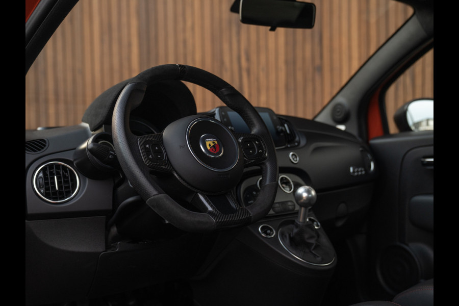 Abarth 695 Competizione 180pk | Racing Orange | Carbon Sabelt seats | CarPlay | Beats