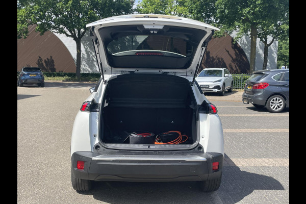 Peugeot e-2008 EV Allure 50 kWh CAMERA | NAVI | RIJKLAAR INCL. 12 MND. BOVAGGARANTIE