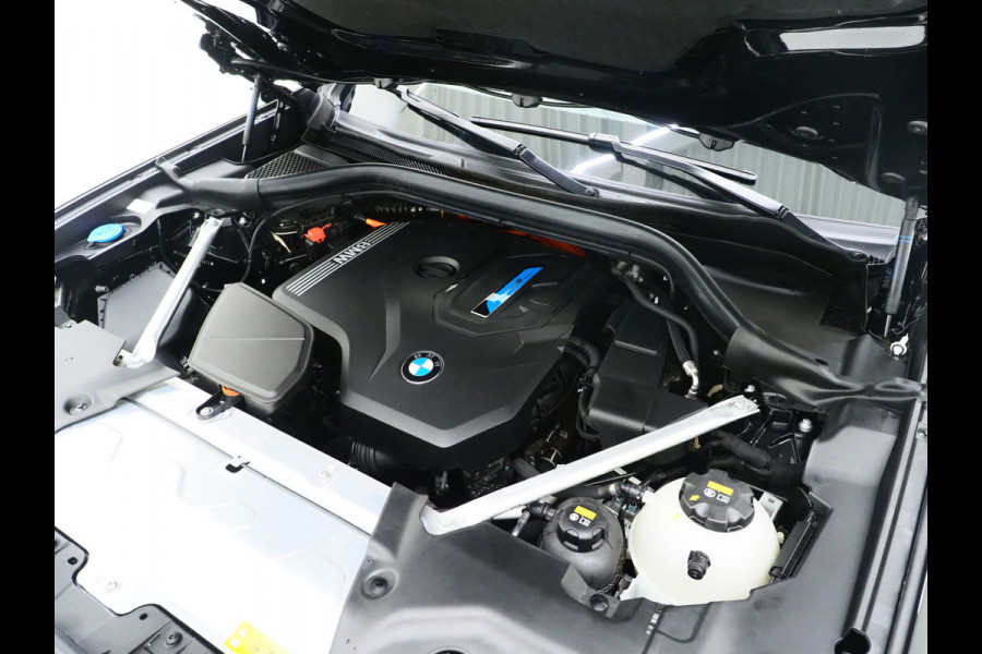 BMW X3 xDrive30e LCI High Executive | Panoramadak | Sportstoelen | Head Up | 360 | Keyless | Carplay | Trekhaak
