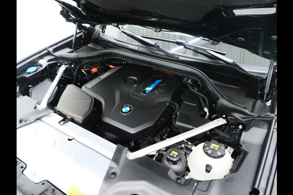 BMW X3 xDrive30e LCI High Executive | Panoramadak | Sportstoelen | Head Up | 360 | Keyless | Carplay | Trekhaak