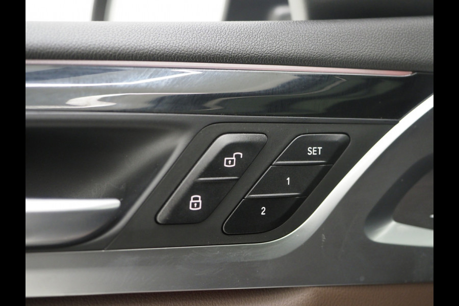 BMW X3 xDrive30e LCI High Executive | Panoramadak | Sportstoelen | Head Up | 360 | Keyless | Carplay | Trekhaak