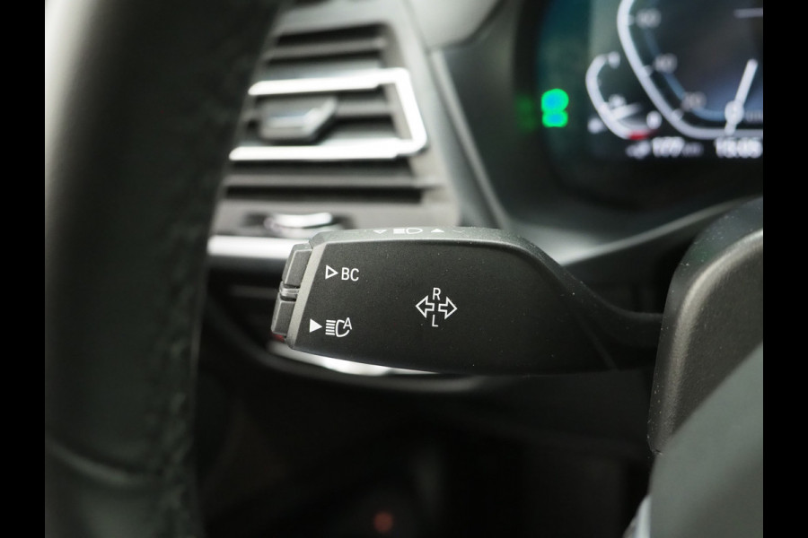 BMW X3 xDrive30e LCI High Executive | Panoramadak | Sportstoelen | Head Up | 360 | Keyless | Carplay | Trekhaak