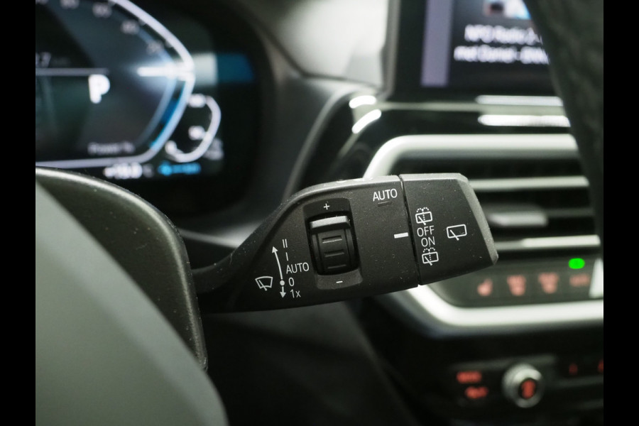 BMW X3 xDrive30e LCI High Executive | Panoramadak | Sportstoelen | Head Up | 360 | Keyless | Carplay | Trekhaak