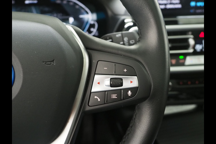 BMW X3 xDrive30e LCI High Executive | Panoramadak | Sportstoelen | Head Up | 360 | Keyless | Carplay | Trekhaak