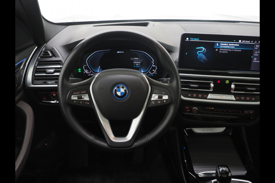 BMW X3 xDrive30e LCI High Executive | Panoramadak | Sportstoelen | Head Up | 360 | Keyless | Carplay | Trekhaak