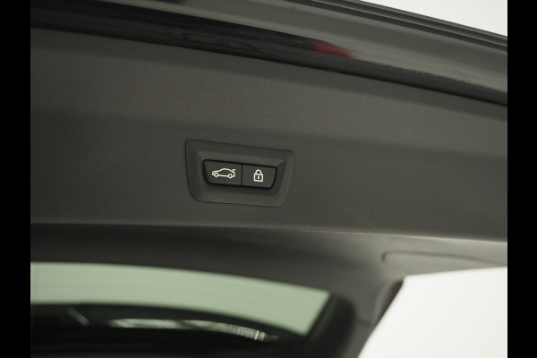 BMW X3 xDrive30e LCI High Executive | Panoramadak | Sportstoelen | Head Up | 360 | Keyless | Carplay | Trekhaak